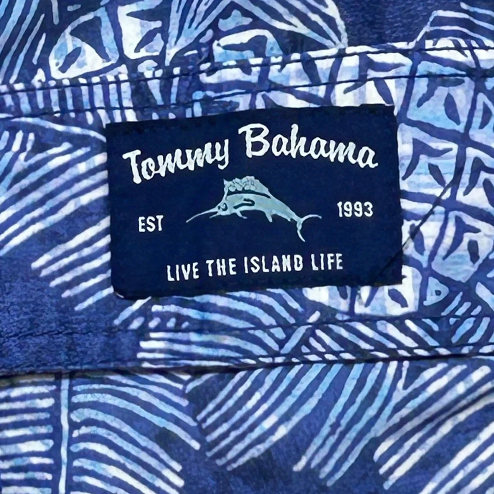 Tommy Bahama Swim Trunks Men XL Blue Pineapple Palm Print Cargo Island Life baja